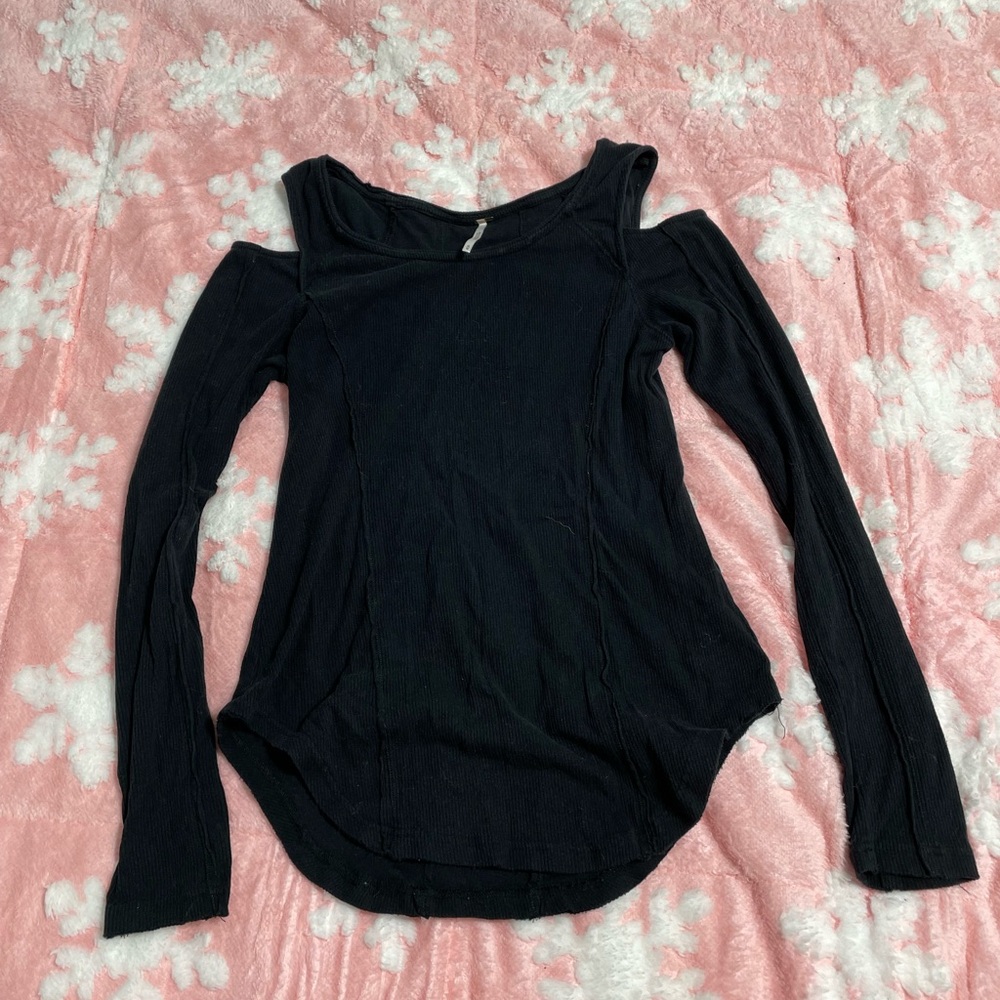 🖤Women's Black Cold Shoulder Top🖤